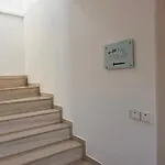 My Little Tiny House 아파트 Rhodes City